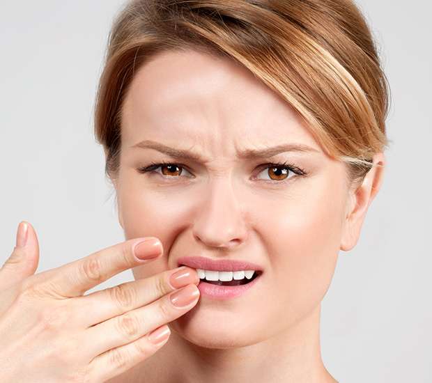 West Bloomfield Township What Should I Do If I Chip My Tooth